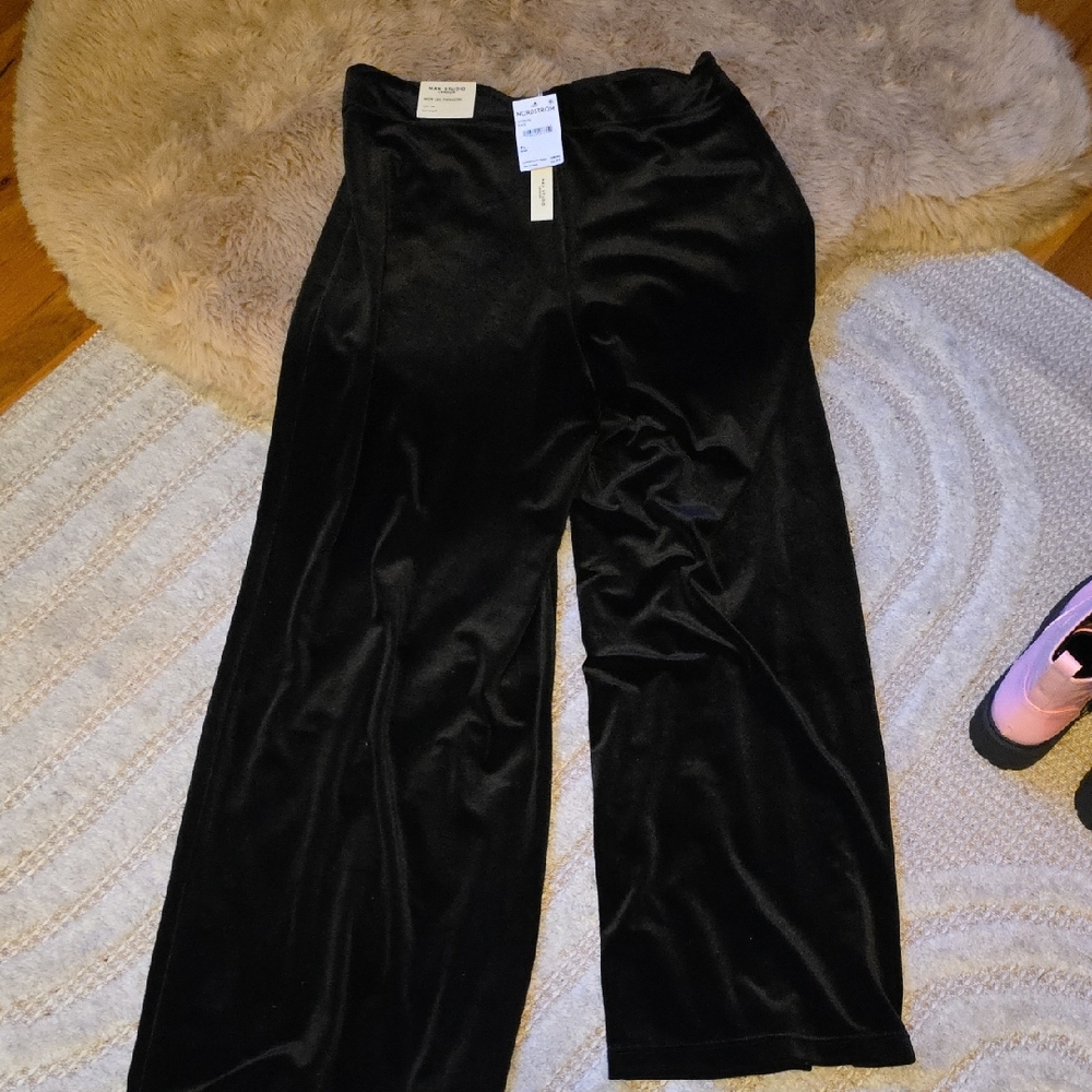 Max Studio Black Velvet Wide Leg Pants